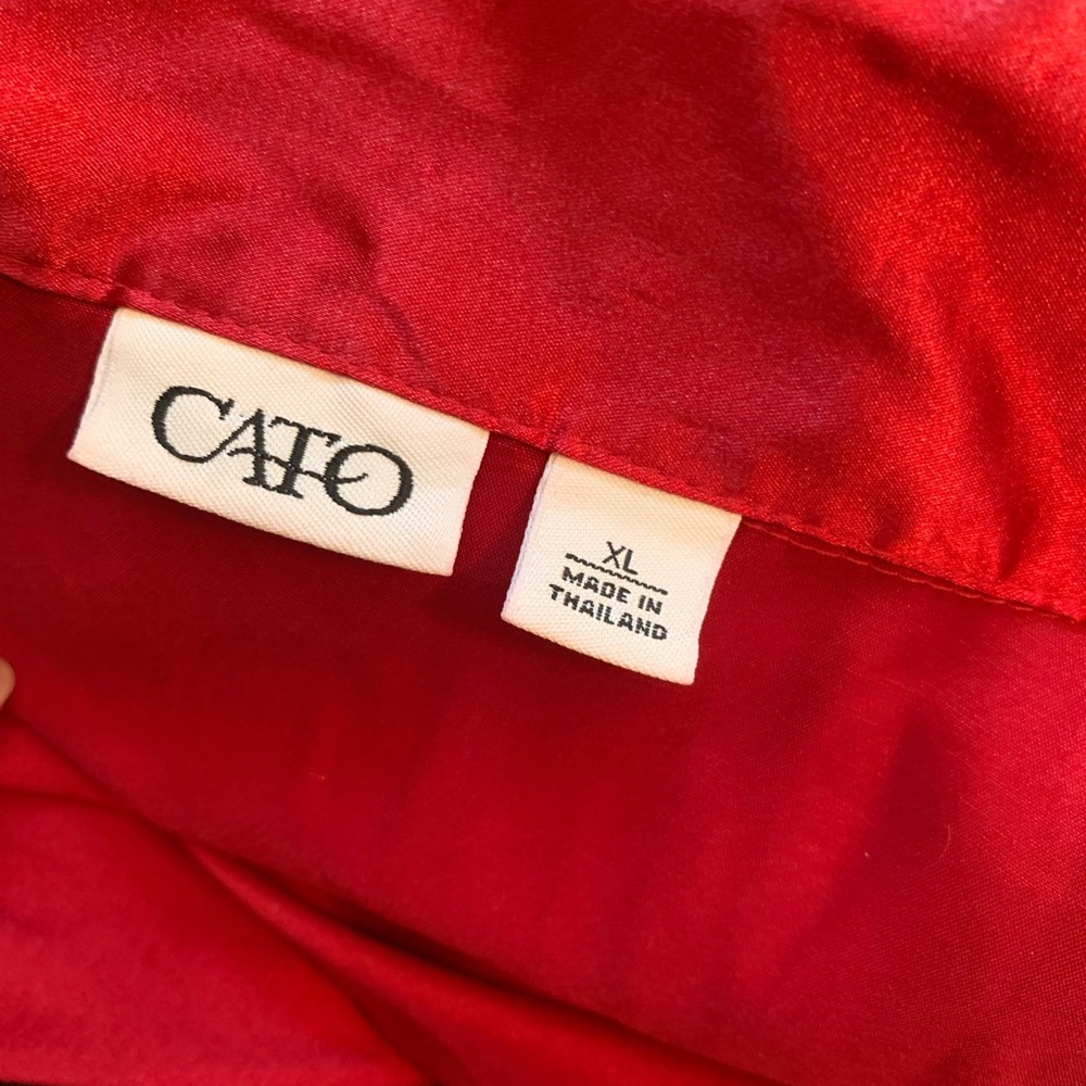Cato Red Buttoned Ruched Blouse - Picture 2 of 3